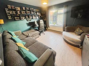 Lounge- click for photo gallery